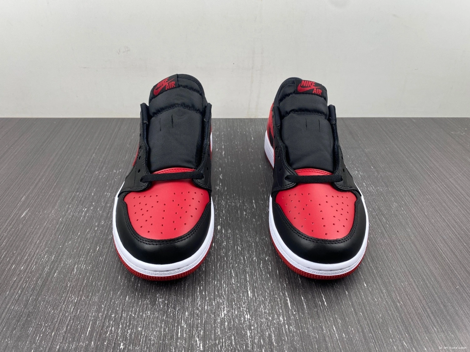 1 - Low Retro Jordan (2015) Bred 705329-001 1026